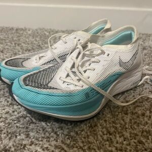 Nike Vaporfly women’s Sz 6